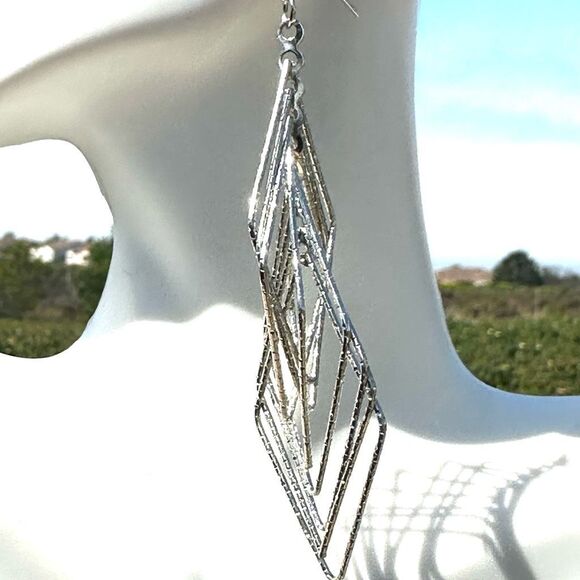 Silver tone geometric drop earrings - Picture 3 of 8